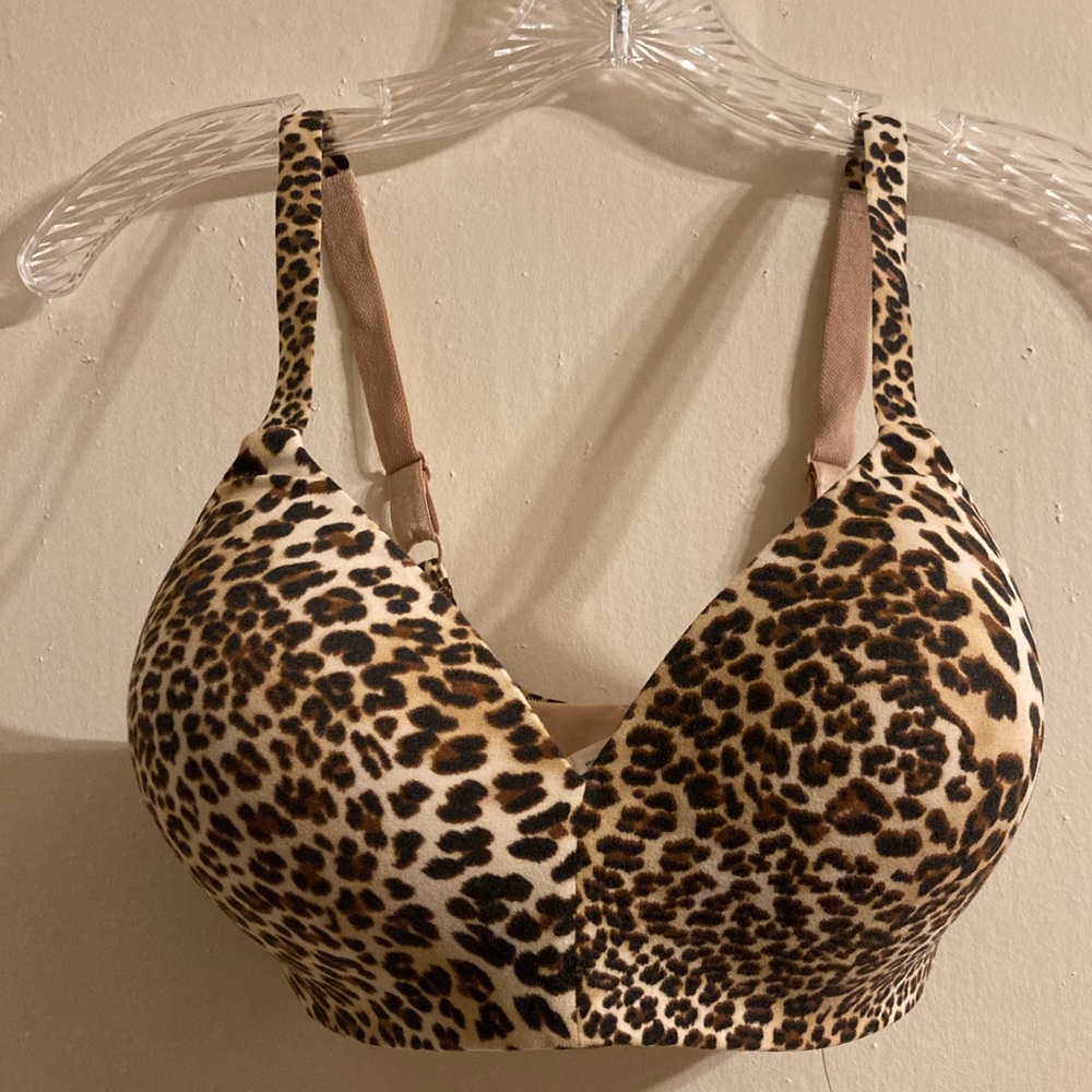 Wacoal How Perfect Wire Free T-Shirt Bra Leopard Animal Print 32D NWOT